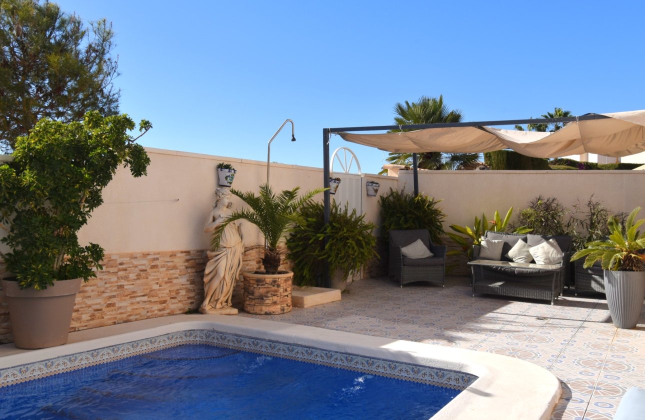 Resale - Villa - Orihuela Costa - Playa Flamenca