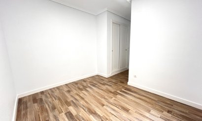 Reventa - Apartamento / piso - San Miguel de Salinas