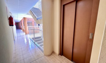 Reventa - Apartamento / piso - San Miguel de Salinas