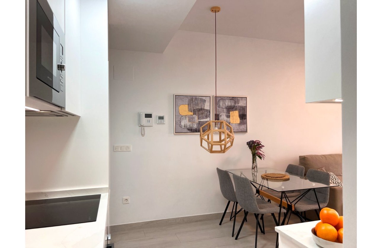 Resale - Apartment / flat - Torrevieja - Playa del cura