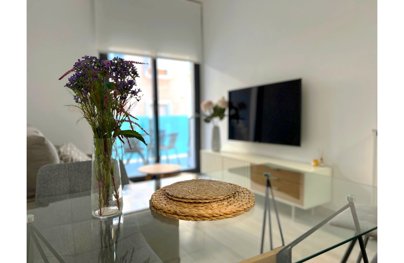 Resale - Apartment / flat - Torrevieja - Playa del cura