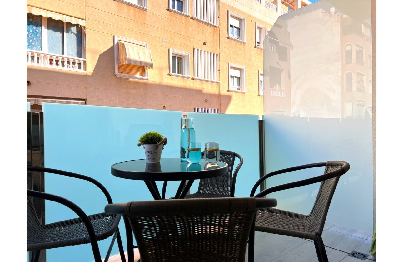 Resale - Apartment / flat - Torrevieja - Playa del cura