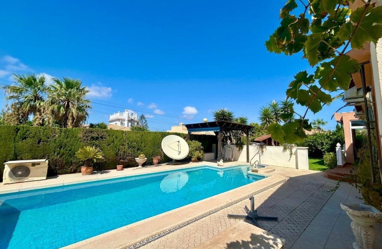 Resale - Villa - Orihuela Costa - Cabo Roig