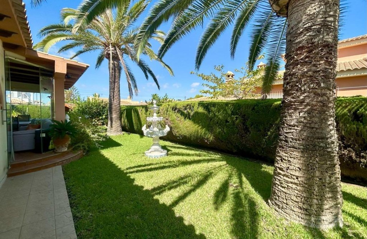 Resale - Villa - Orihuela Costa - Cabo Roig