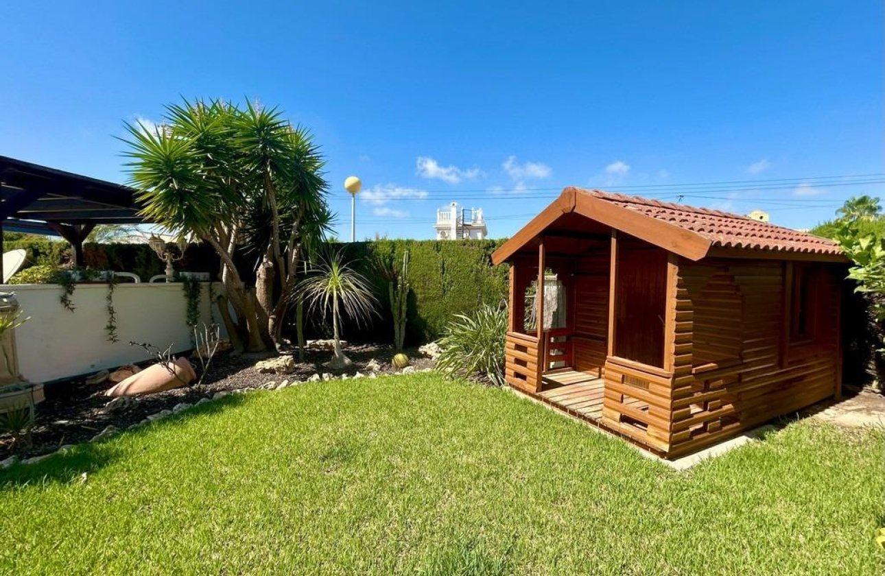 Resale - Villa - Orihuela Costa - Cabo Roig