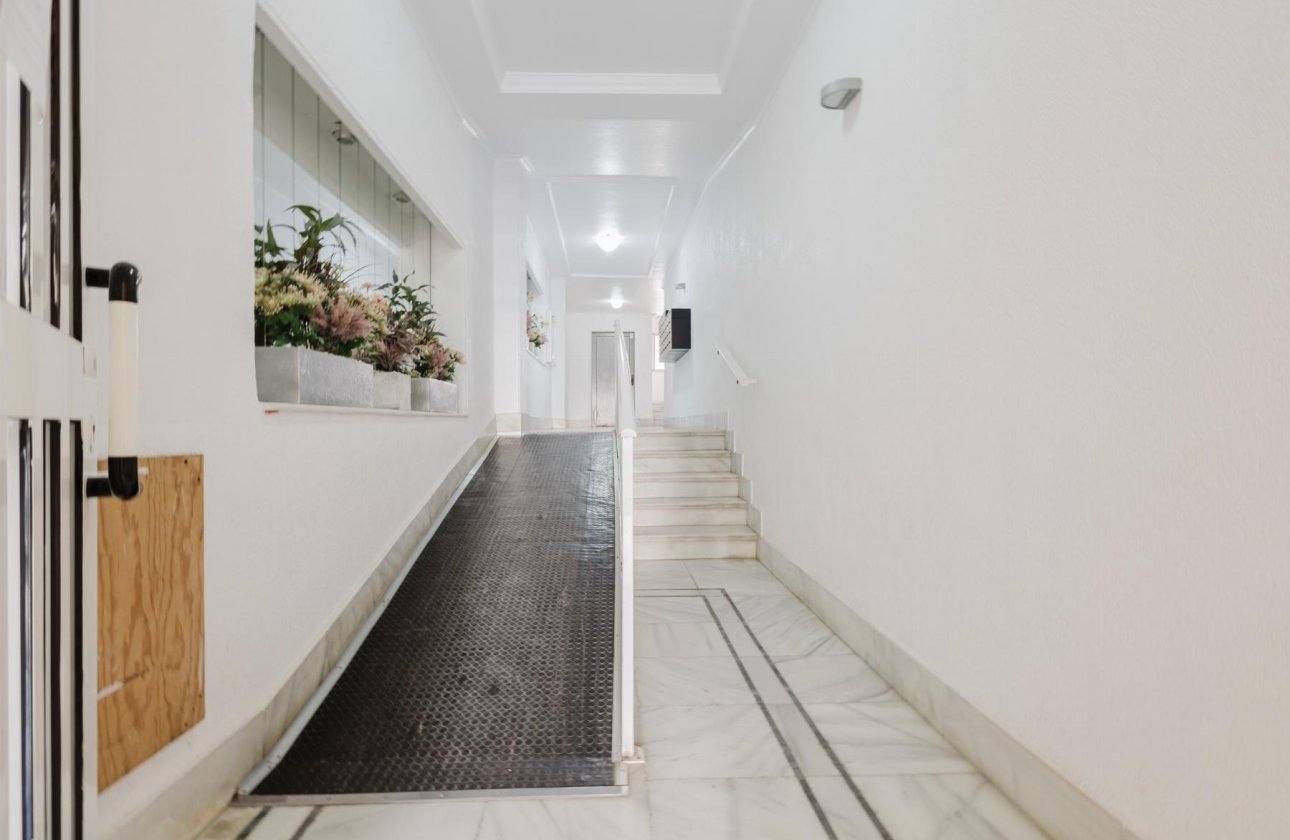 Resale - Apartment / flat - Torrevieja - playa de los naufragos