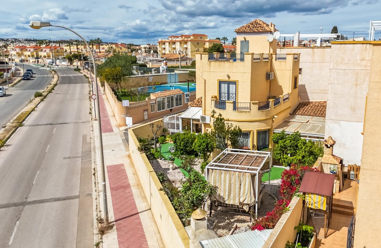 Resale - Villa - Orihuela Costa - La Zenia- Orihuela costa