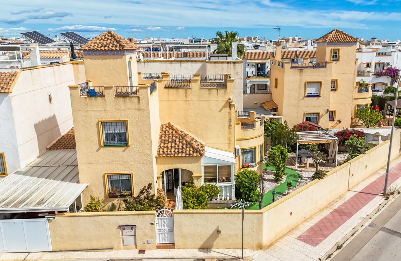 Resale - Villa - Orihuela Costa - La Zenia- Orihuela costa