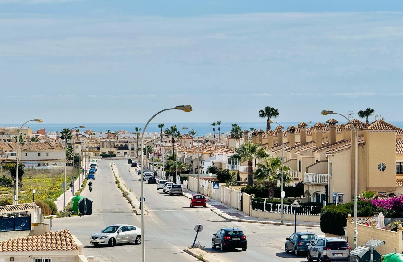 Resale - Villa - Orihuela Costa - La Zenia- Orihuela costa