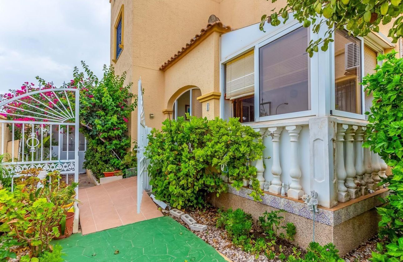 Resale - Villa - Orihuela Costa - La Zenia- Orihuela costa