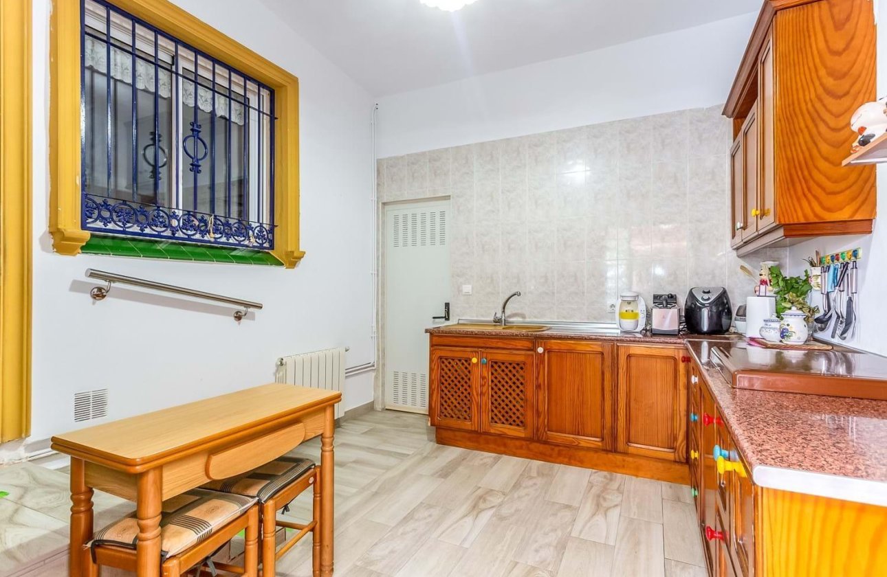 Resale - Villa - Orihuela Costa - La Zenia- Orihuela costa