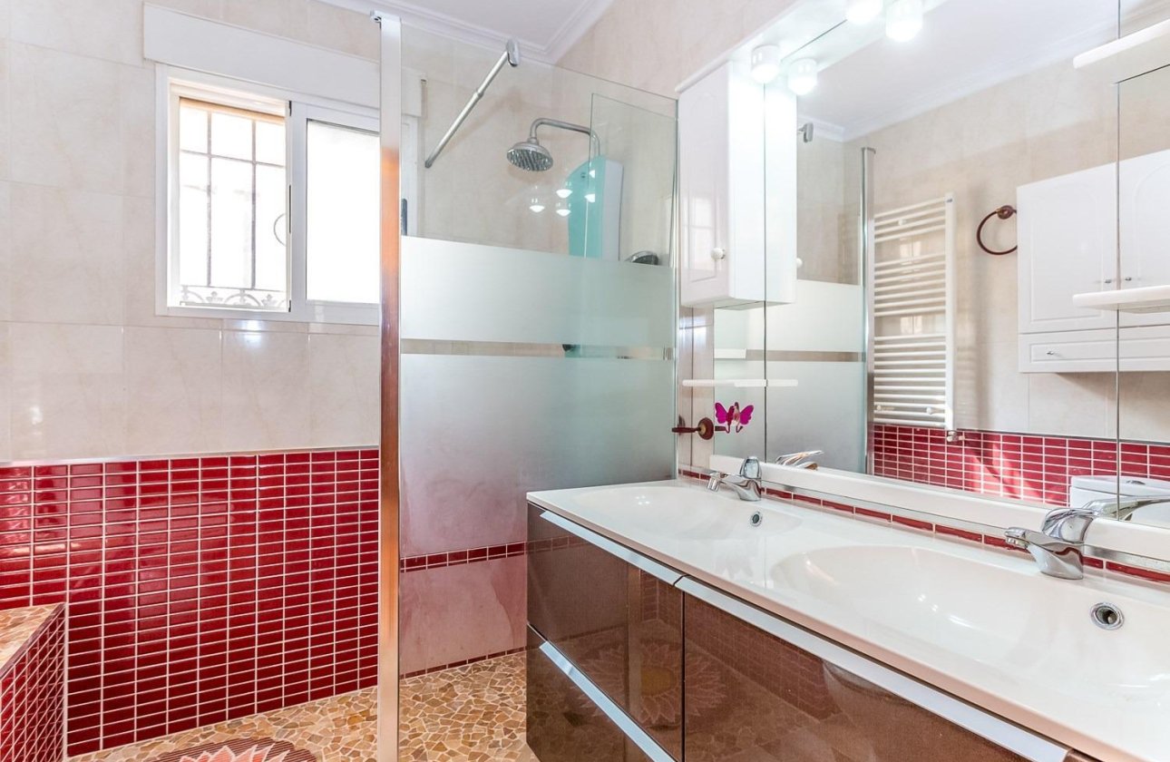 Resale - Villa - Orihuela Costa - La Zenia- Orihuela costa