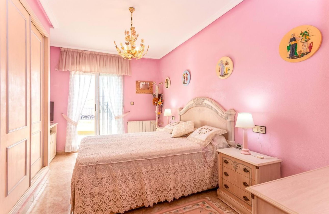 Resale - Villa - Orihuela Costa - La Zenia- Orihuela costa