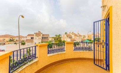 Resale - Villa - Orihuela Costa - La Zenia- Orihuela costa
