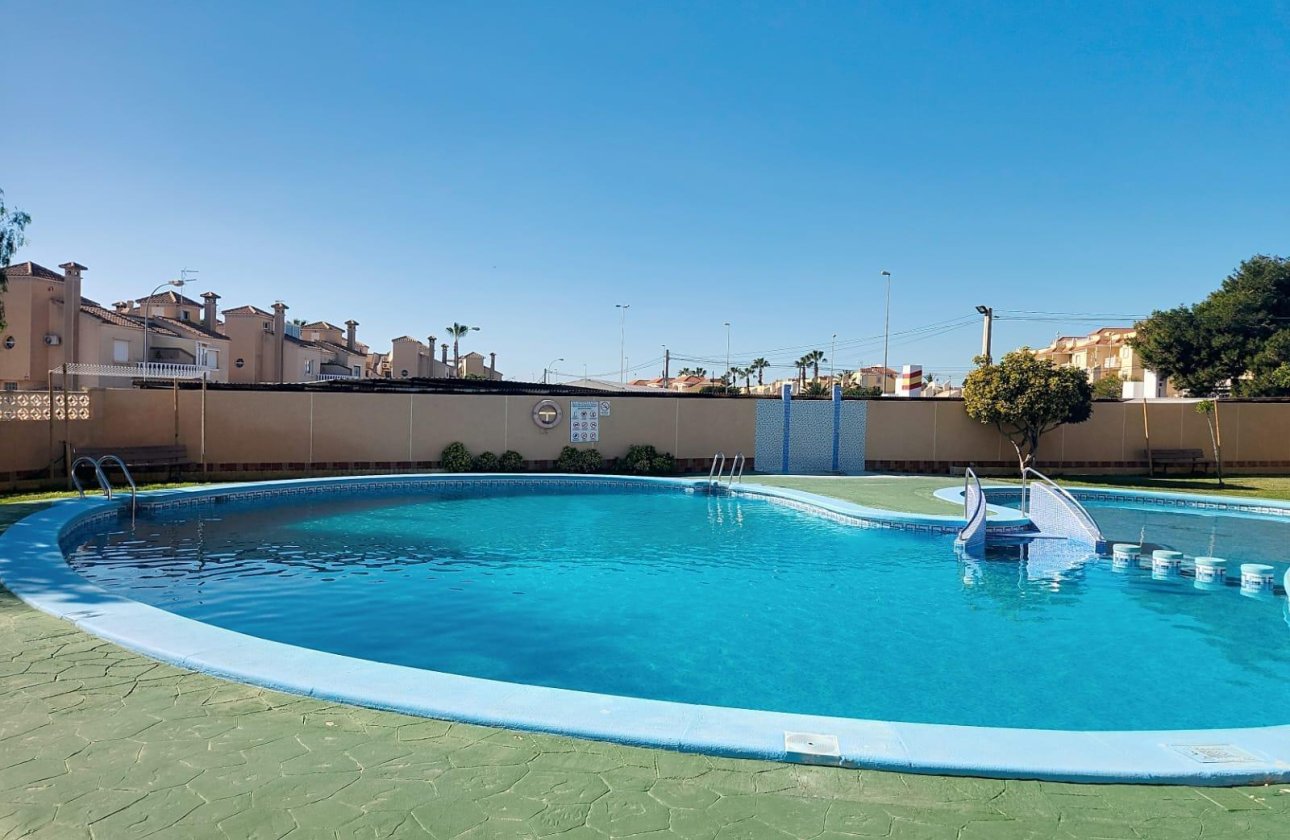 Resale - Villa - Orihuela Costa - La Zenia- Orihuela costa