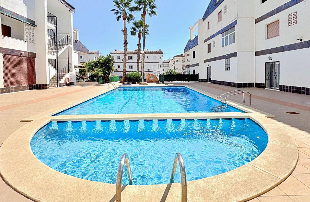 Resale - Apartment / flat - Torrevieja - Rocio del Mar