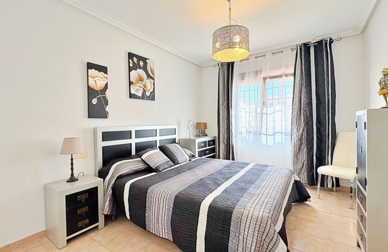 Resale - Apartment / flat - Torrevieja - Rocio del Mar