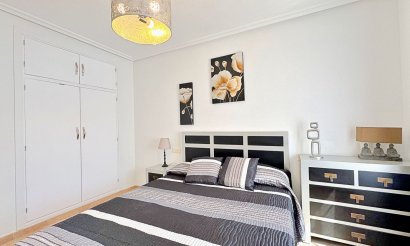 Resale - Apartment / flat - Torrevieja - Rocio del Mar