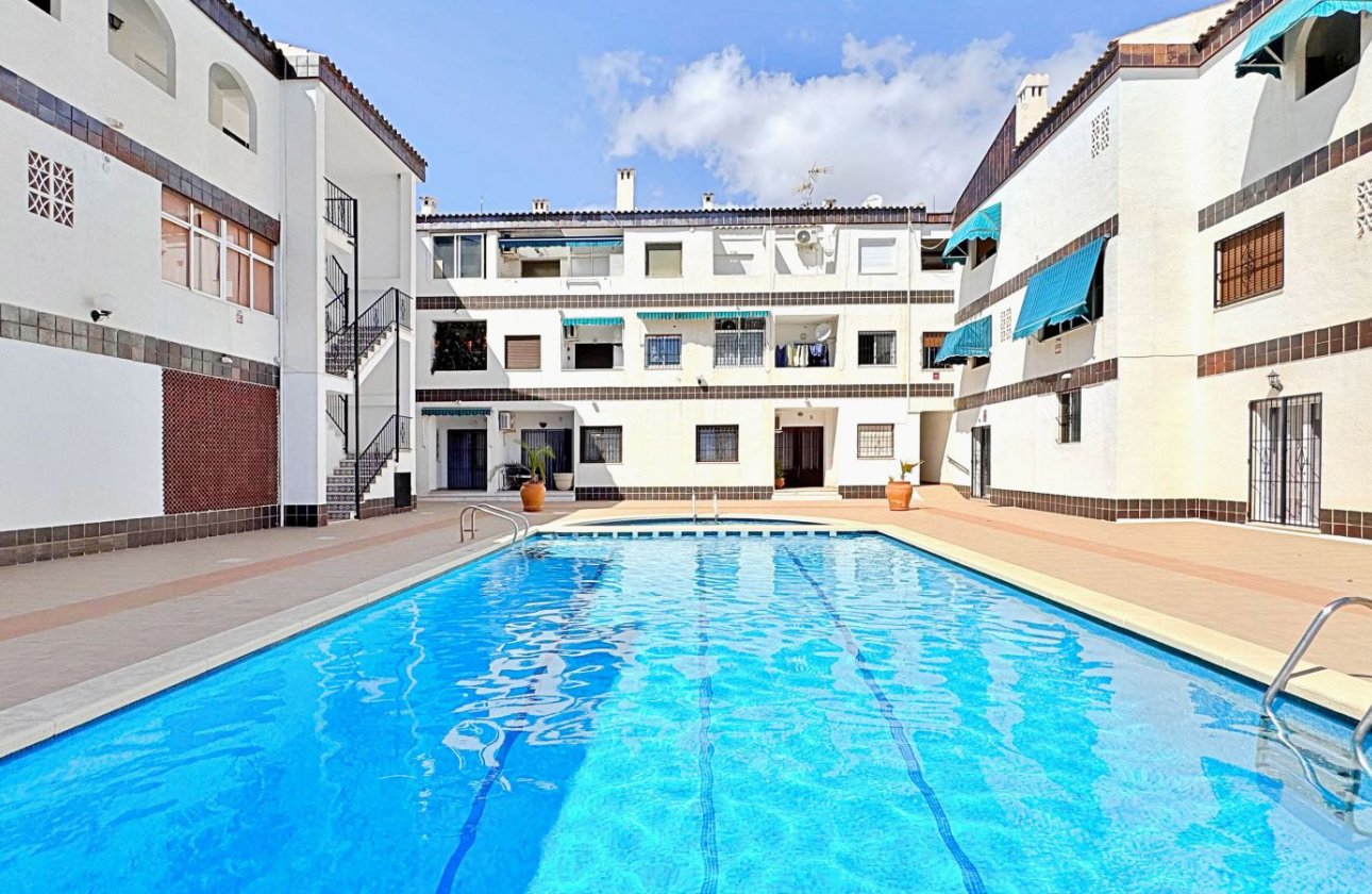 Resale - Apartment / flat - Torrevieja - Rocio del Mar