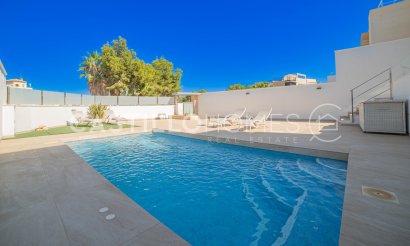 Resale - Villa - Orihuela Costa - Las Filipinas