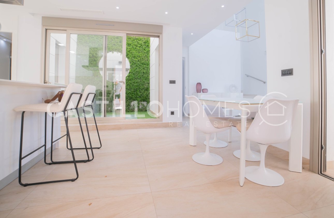 Resale - Villa - Orihuela Costa - Las Filipinas