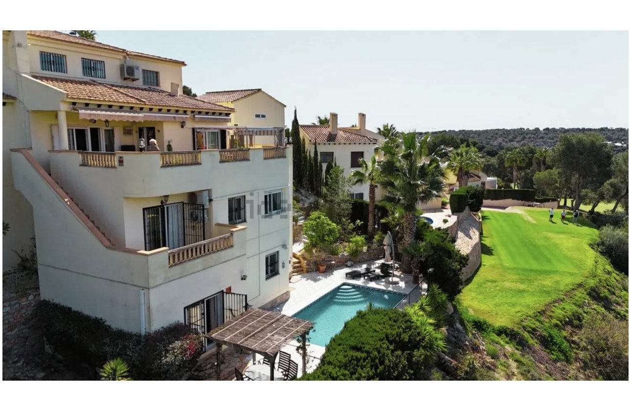 Resale - Villa - Villamartin