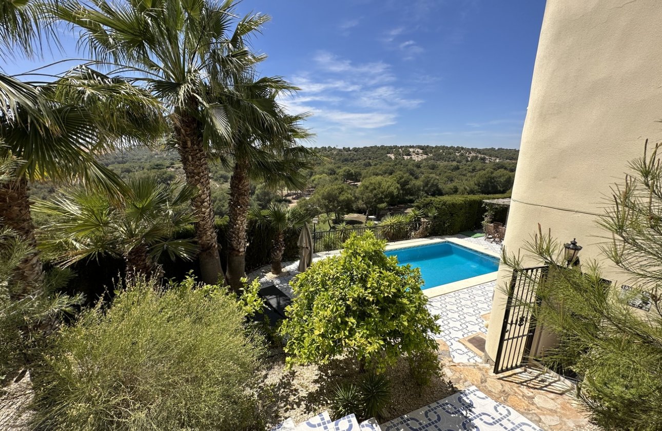 Resale - Villa - Villamartin