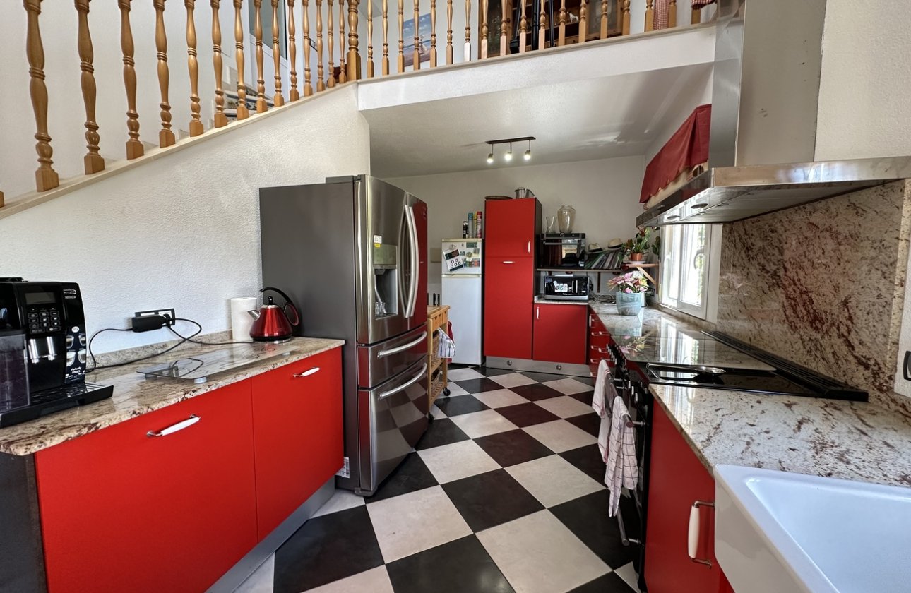 Resale - Villa - Villamartin