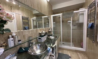 Resale - Villa - Villamartin