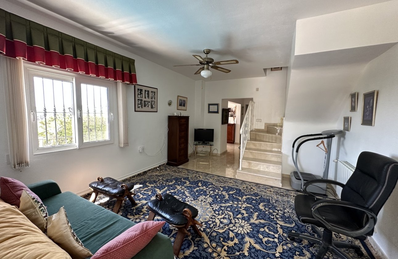 Resale - Villa - Villamartin