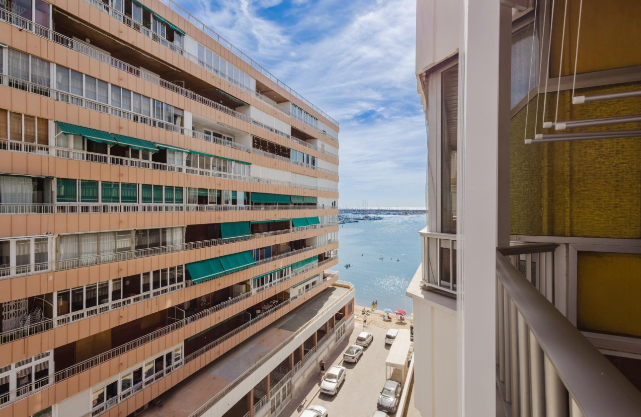 Resale - Apartment / flat - Torrevieja - Playa del Acequión
