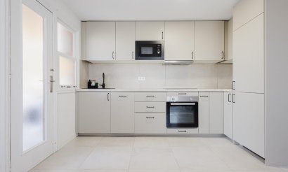 Resale - Apartment / flat - Torrevieja - Playa del Acequión