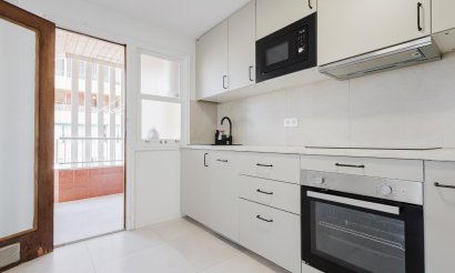 Resale - Apartment / flat - Torrevieja - Playa del Acequión