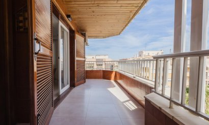 Resale - Apartment / flat - Torrevieja - Playa del Acequión