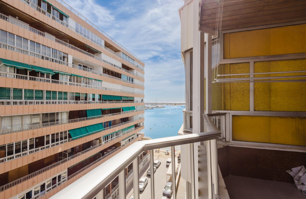Resale - Apartment / flat - Torrevieja - Playa del Acequión