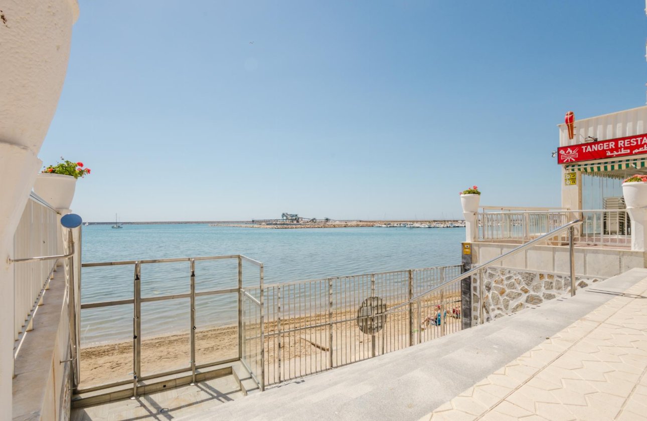 Resale - Apartment / flat - Torrevieja - Playa del Acequión
