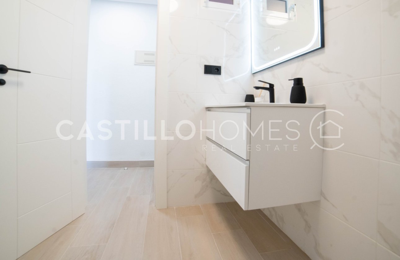 Resale - Apartment / flat - Torrevieja - Torre del moro