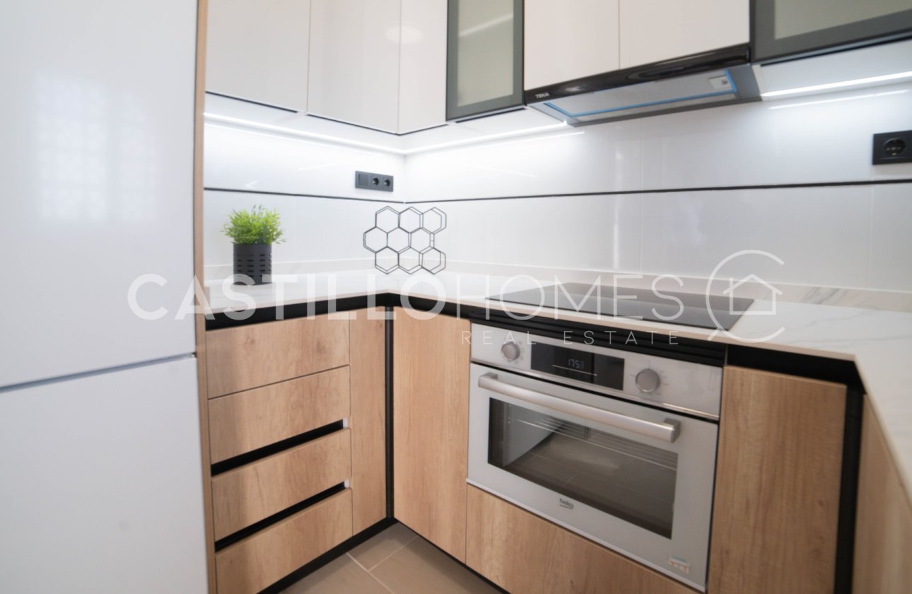 Resale - Apartment / flat - Torrevieja - Torre del moro