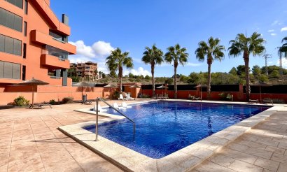 Resale - Apartment / flat - Villamartin