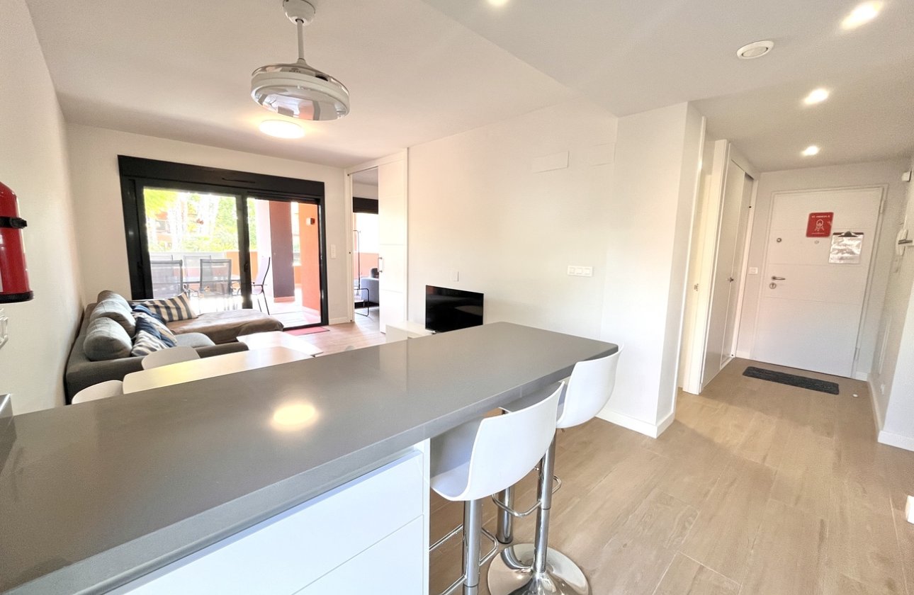 Resale - Apartment / flat - Villamartin