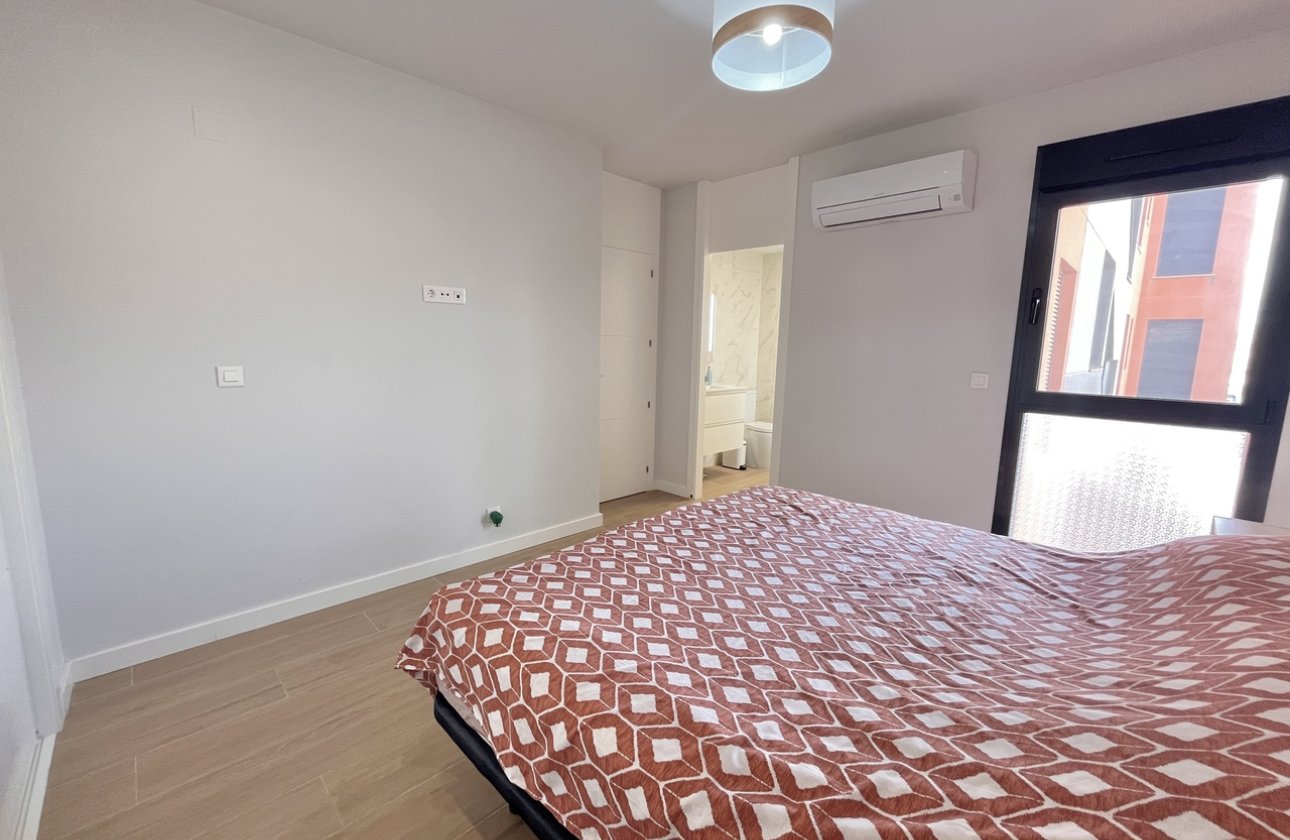 Resale - Apartment / flat - Villamartin