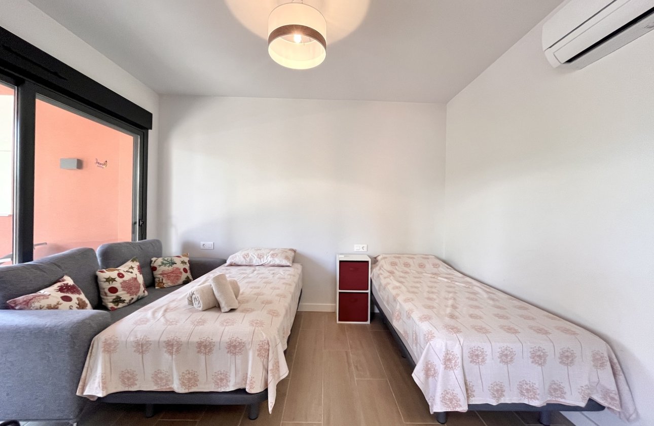 Resale - Apartment / flat - Villamartin