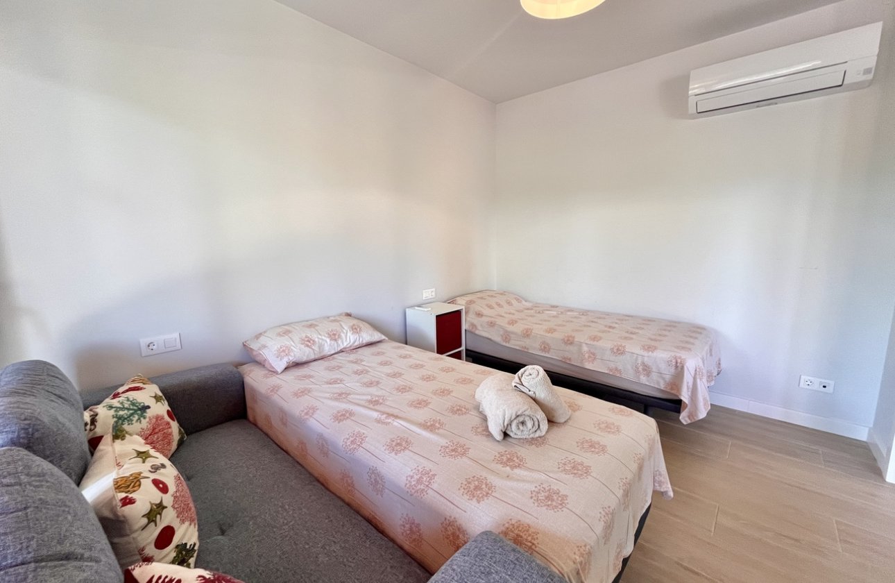 Resale - Apartment / flat - Villamartin