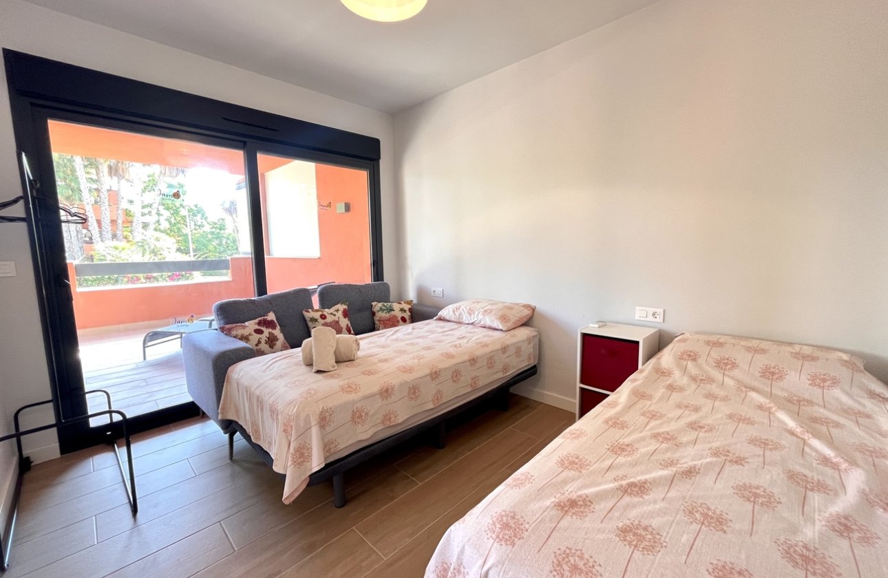 Resale - Apartment / flat - Villamartin