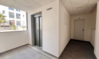 Resale - Apartment / flat - Villamartin