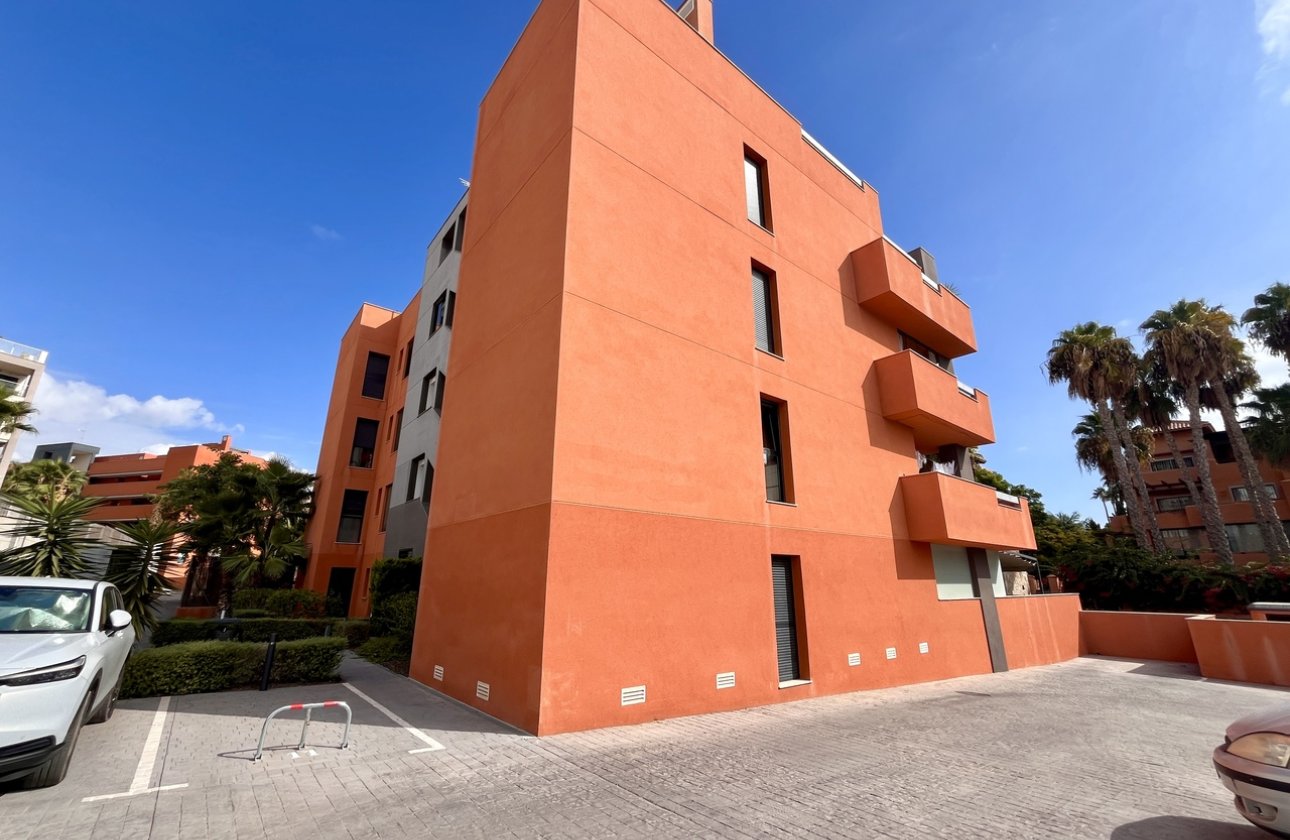 Resale - Apartment / flat - Villamartin