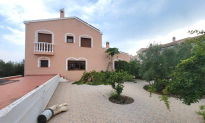 Resale - Villa - Torrevieja - Aguas Nuevas