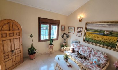 Resale - Villa - Torrevieja - Aguas Nuevas