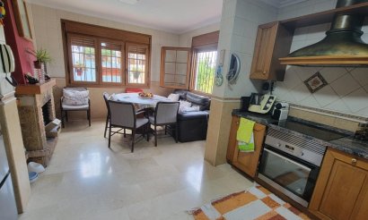 Resale - Villa - Torrevieja - Aguas Nuevas