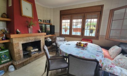 Resale - Villa - Torrevieja - Aguas Nuevas